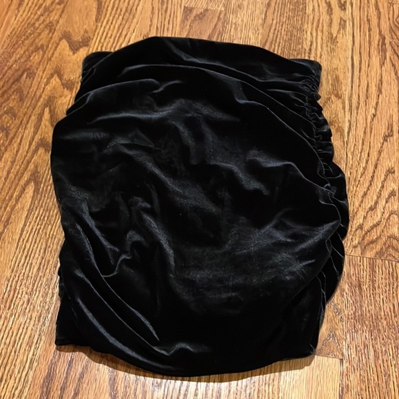 Katie J NYC Junior’s Black Velvet Skirt Size S - Picture 2 of 5